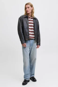 Calça jeans larga