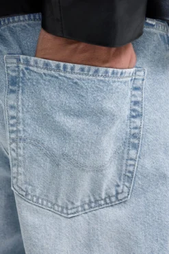 Calça jeans larga