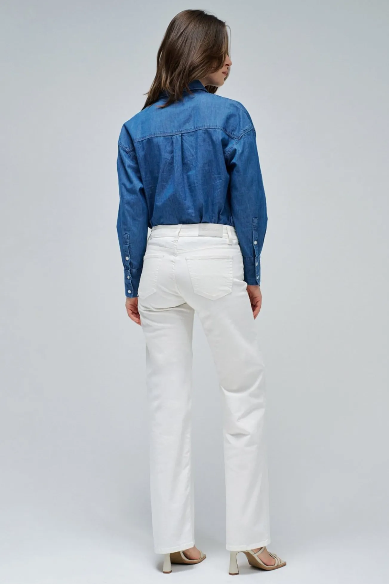 Calça jeans reta de cintura baixa