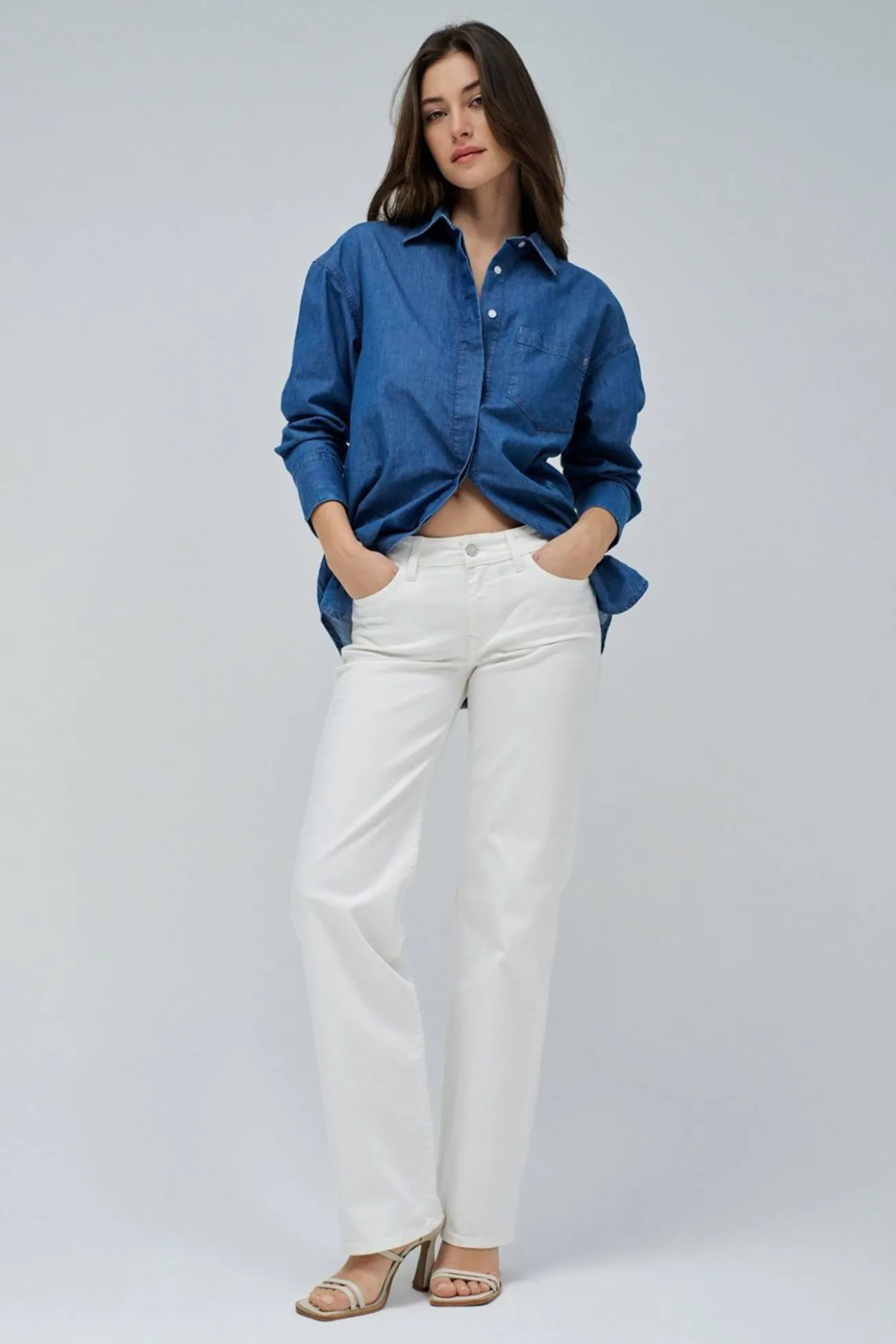 Calça jeans reta de cintura baixa
