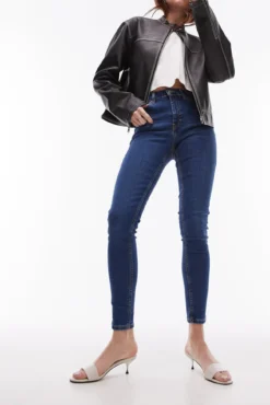 Calça jeans slim de cintura alta
