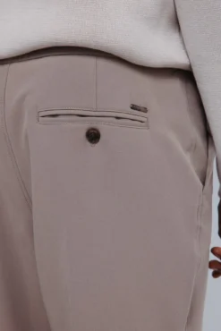 Calça jogger esvoaçante