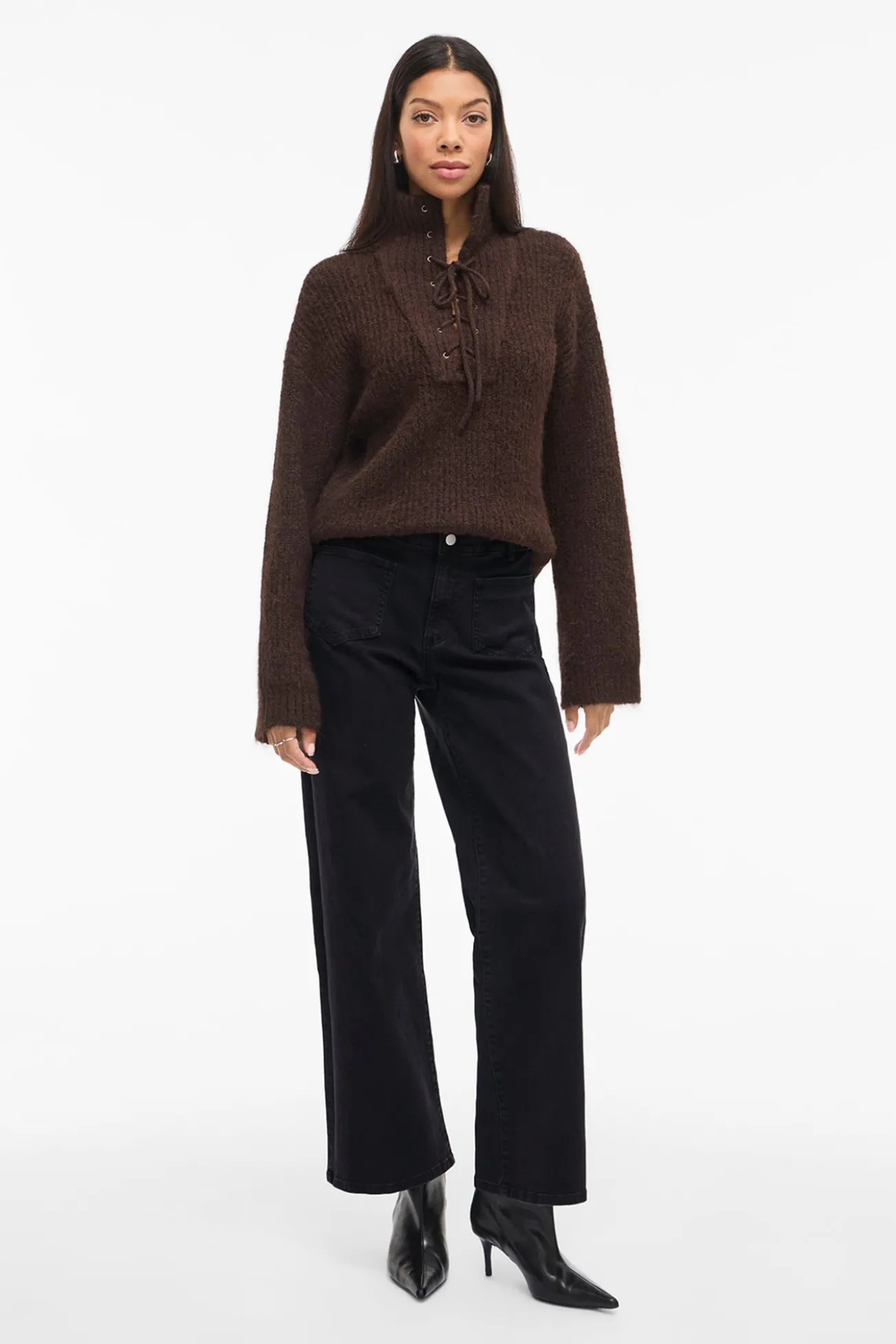 Calça largas com bolsos frontais