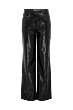 Calça largas de couro vegano