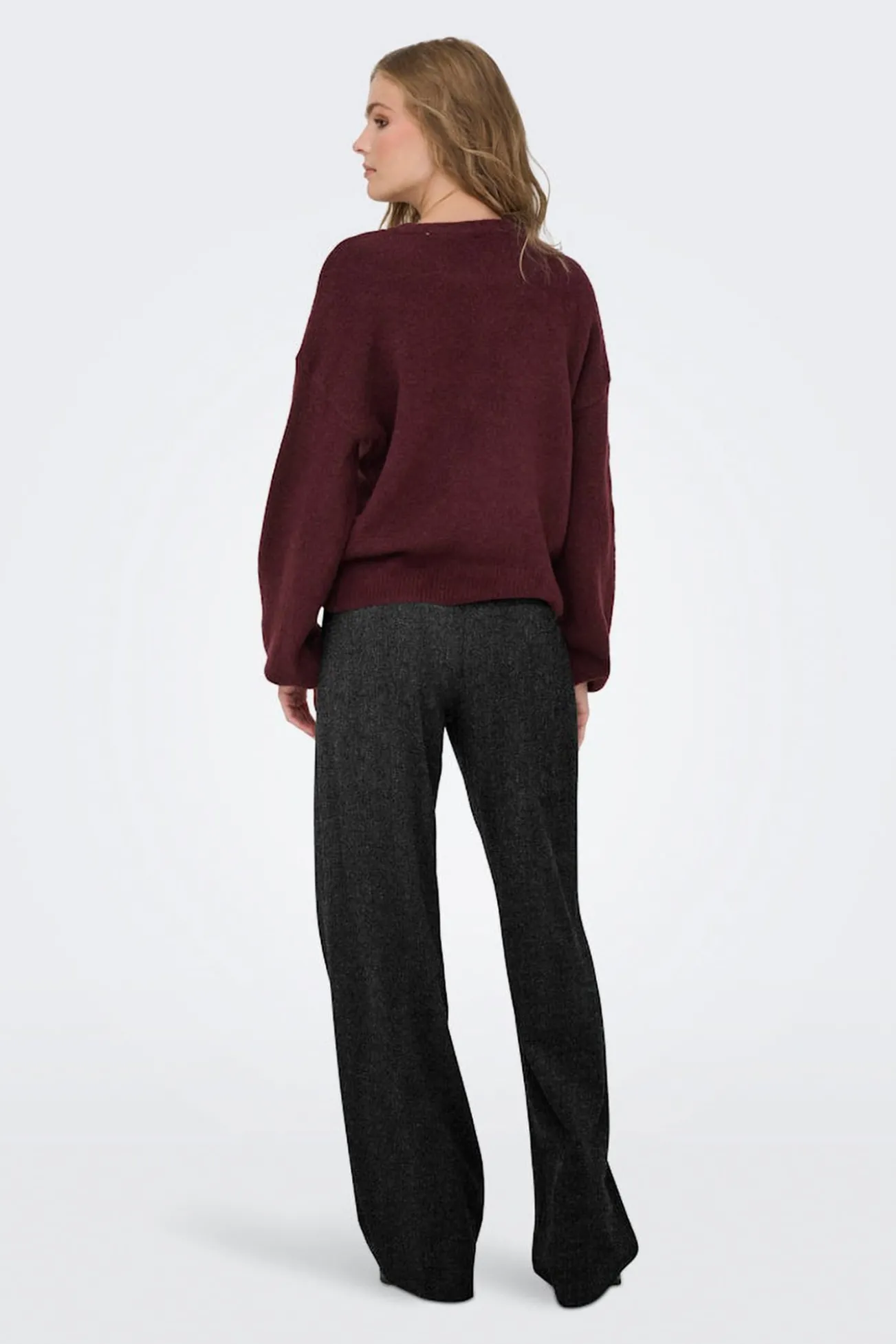 Calça retas plissadas