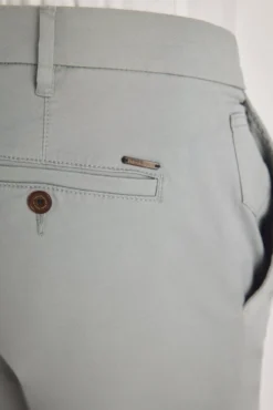Calças chino slim fit