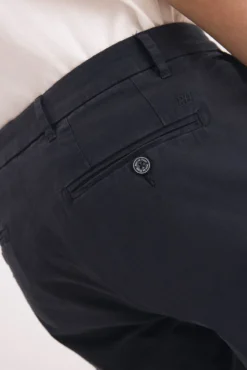 Calças chino slim fit