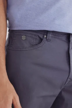 Calças justas, lavagem clara, 5 bolsos