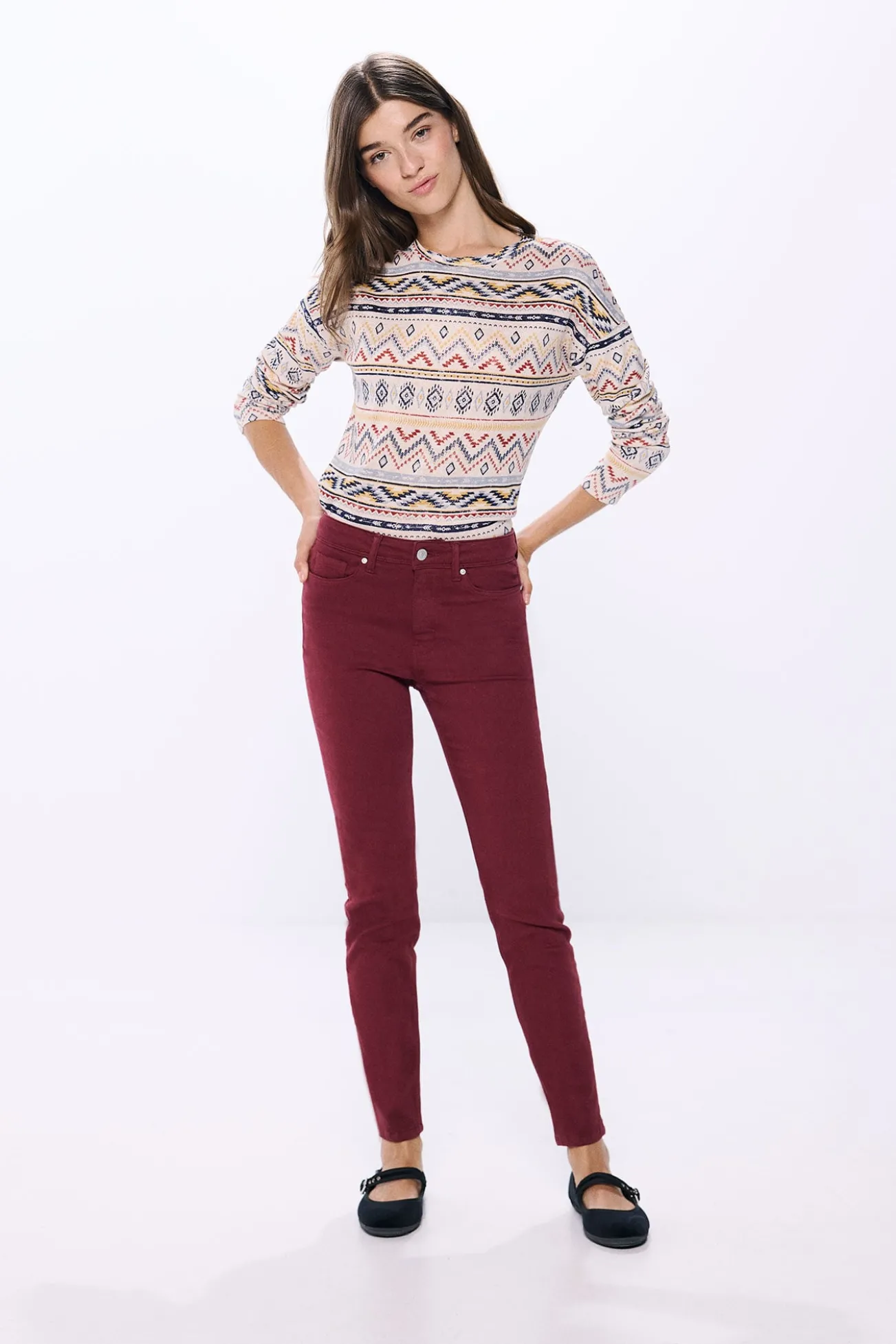 Calça slim cor