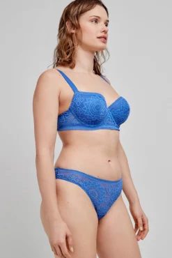 Calcinha clássica de renda azul