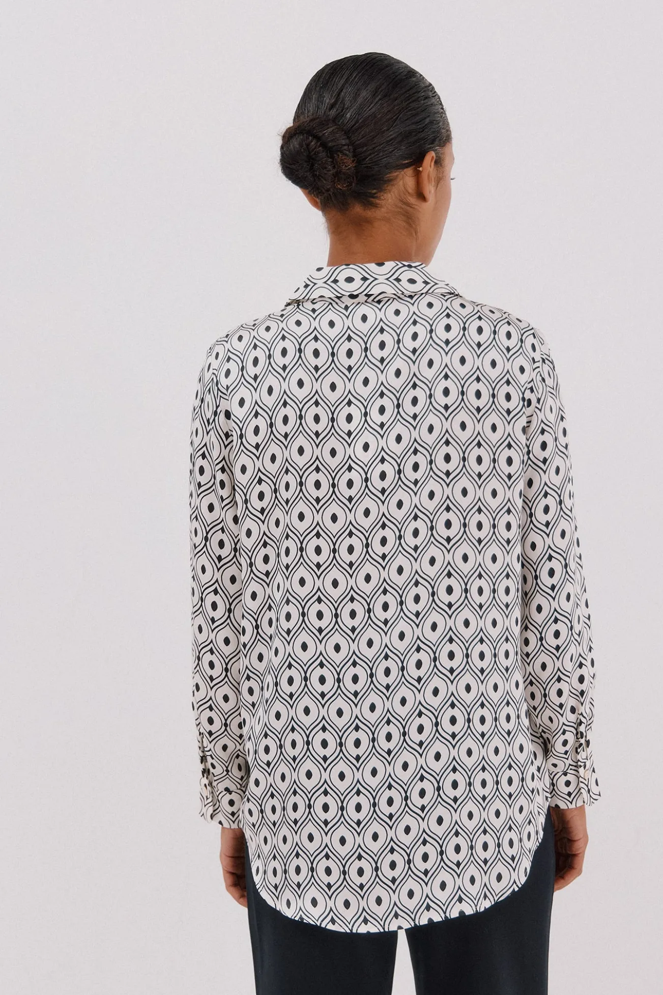 Camisa acetinada