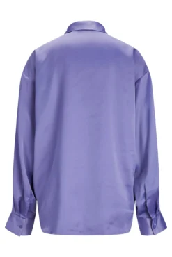 Camisa acetinada de manga comprida