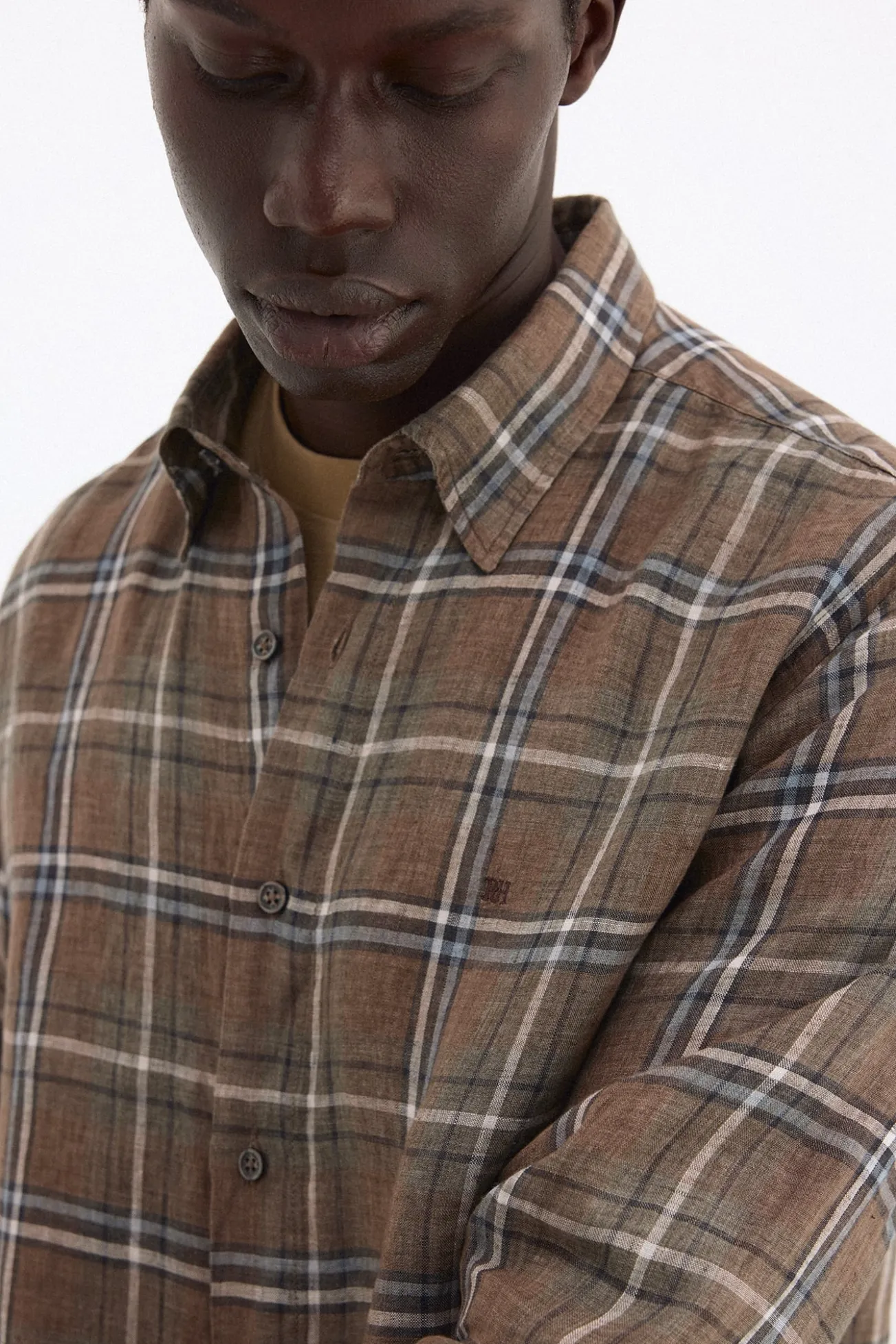 Camisa aos quadrados em linho de tecido italiano