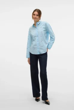 Camisa básica com bordado