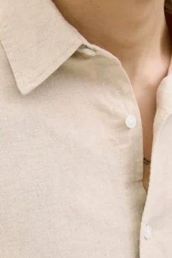 Camisa com ajuste confortável