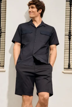 Camisa de boliche de popelina de manga curta com bolso
