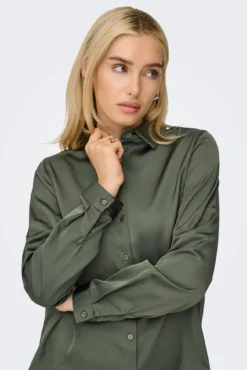 camisa de cetim