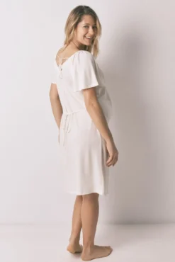 Camisa de dormir "maternity" em pointelle com folho branco
