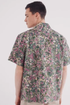 Camisa de linho estampada de manga curta