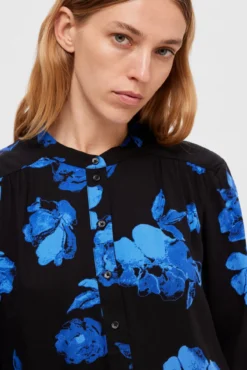 Camisa de manga comprida confecionado com Lenzing ECOVERO
