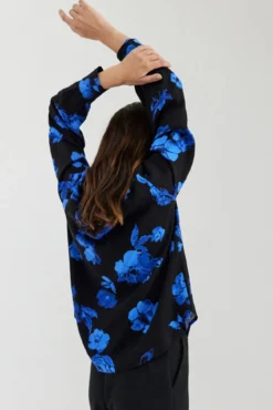 Camisa de manga comprida confecionado com Lenzing ECOVERO