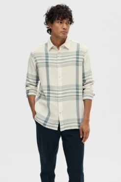 Camisa de manga comprida xadrez Relaxed Fit confecionada com algodão e linho