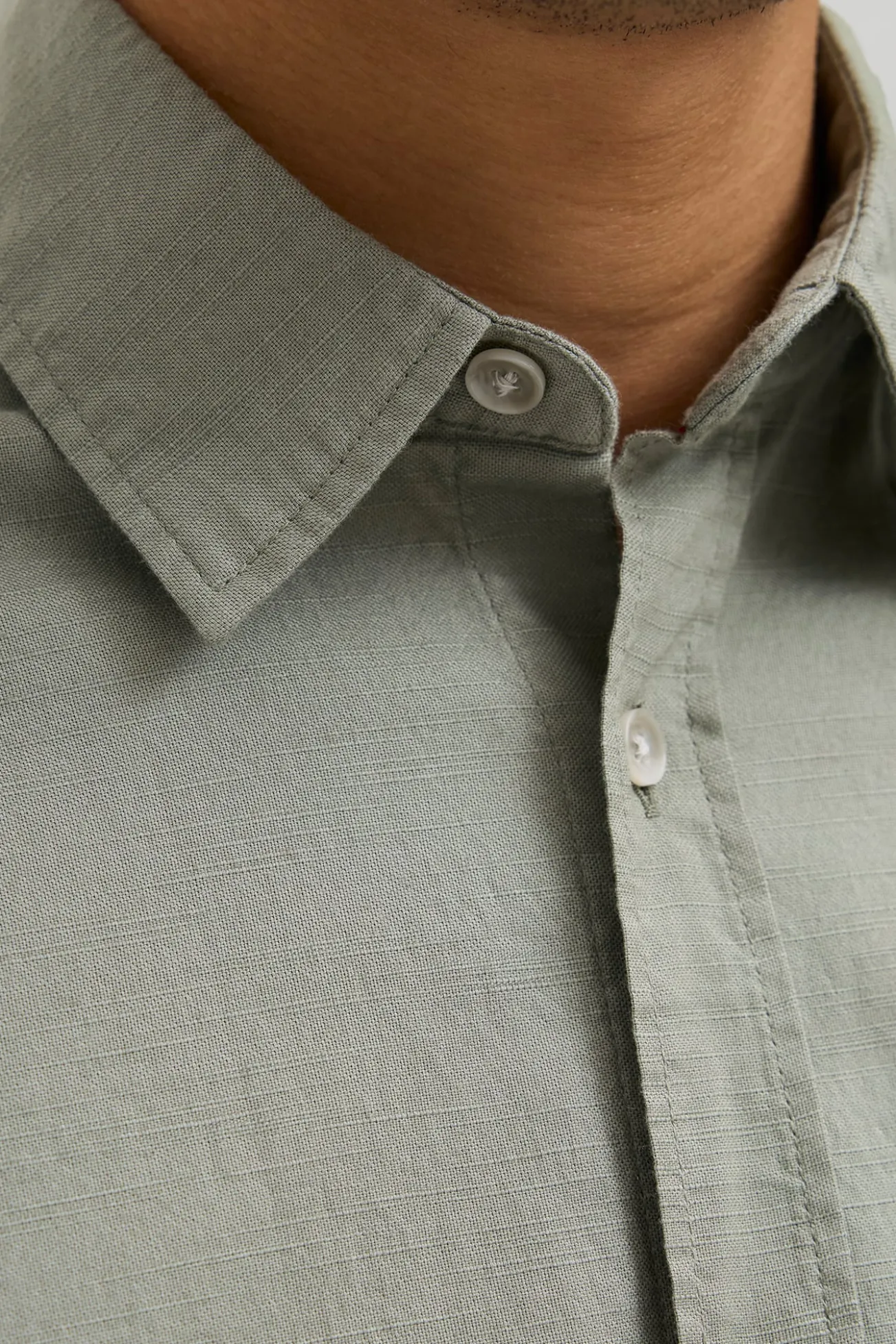 Camisa de manga curta com ajuste relaxado