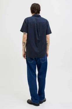 Camisa de manga curta com ajuste relaxado