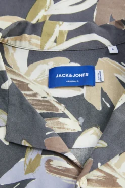 Camisa de manga curta com ajuste relaxado