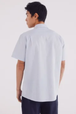 Camisa de manga curta em linho