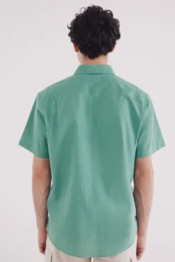 Camisa de manga curta em linho