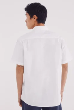 Camisa de manga curta em linho