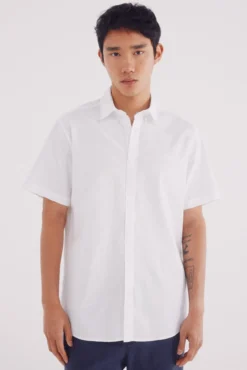 Camisa de manga curta em linho