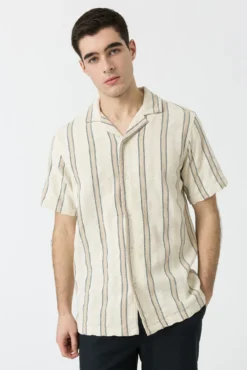 Camisa de riscas