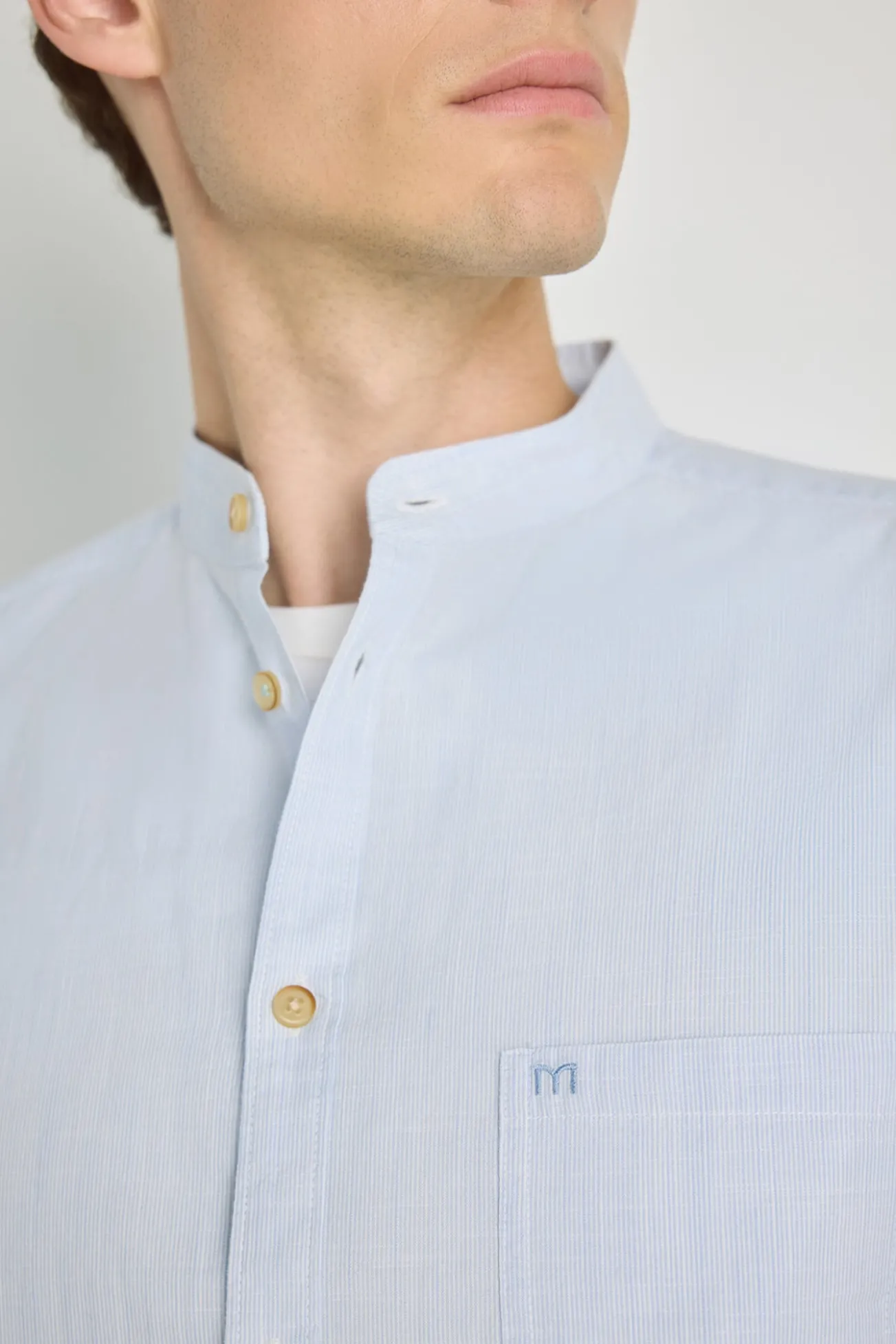 Camisa de riscas de manga curta