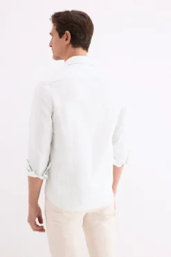 Camisa em popelina texturizada com riscas