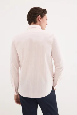 Camisa em popelina texturizada com riscas