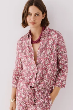 Camisa estampada con nudo