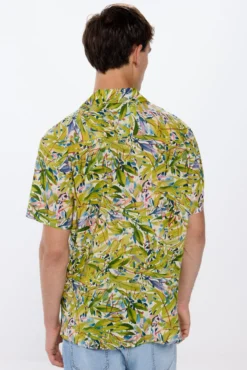 Camisa manga curta impressa viscosa