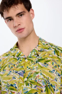 Camisa manga curta impressa viscosa