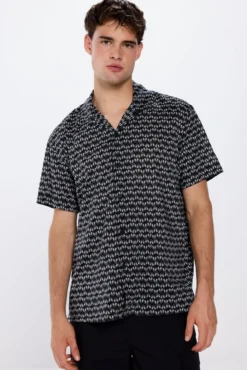 Camisa manga curta impressa viscosa