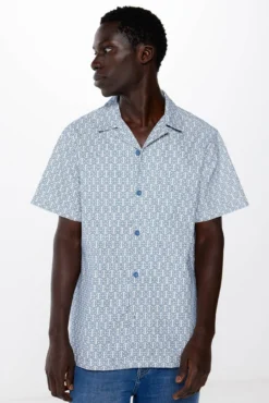Camisa manga curta jacquard bordado