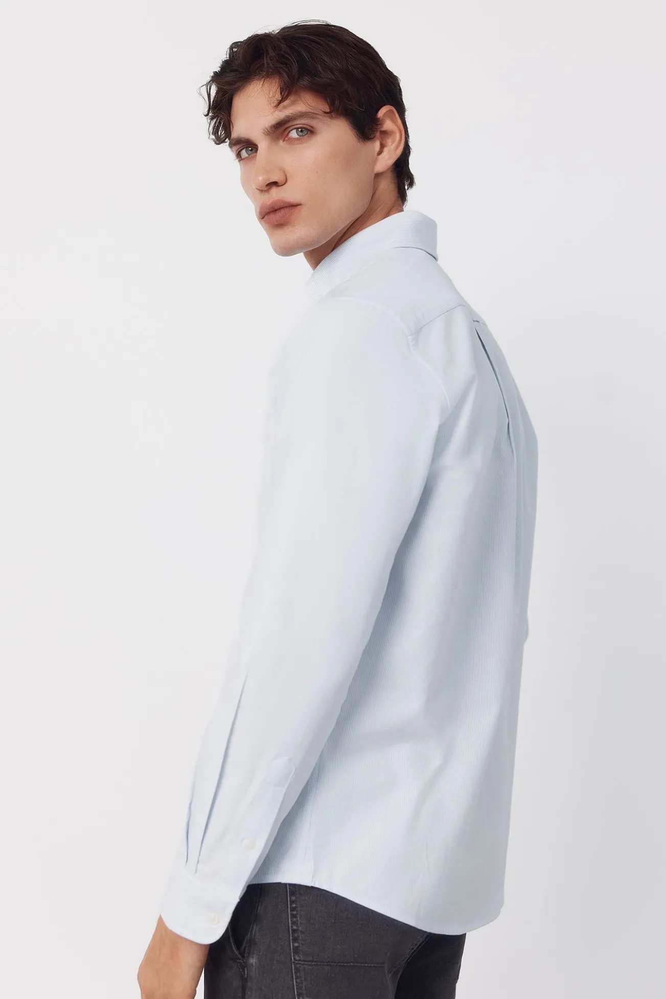 Camisa oxford listrada com vela