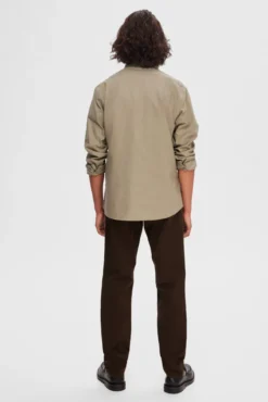 Camisa oxford Regular Fit com bolso, 100% algodão