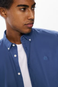 Camisa oxford tingida de peça