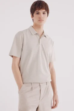 Camisa polo piqué estruturada bicolor de corte regular fit