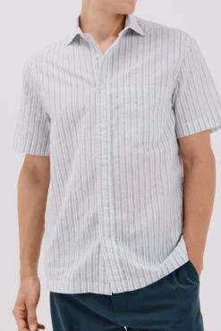 Camisa riscas de manga curta