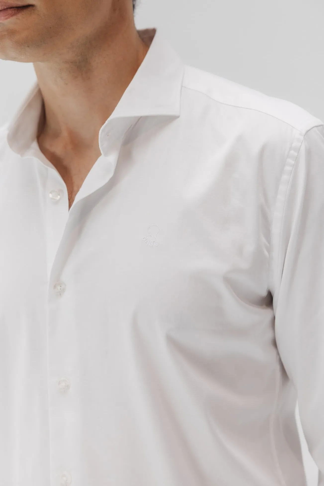 Camisa social de popelina elástica