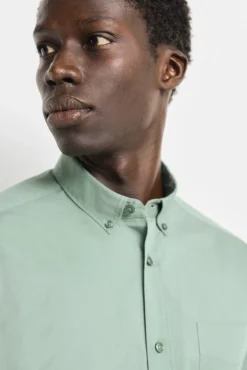 Camisa social de tecido elástico