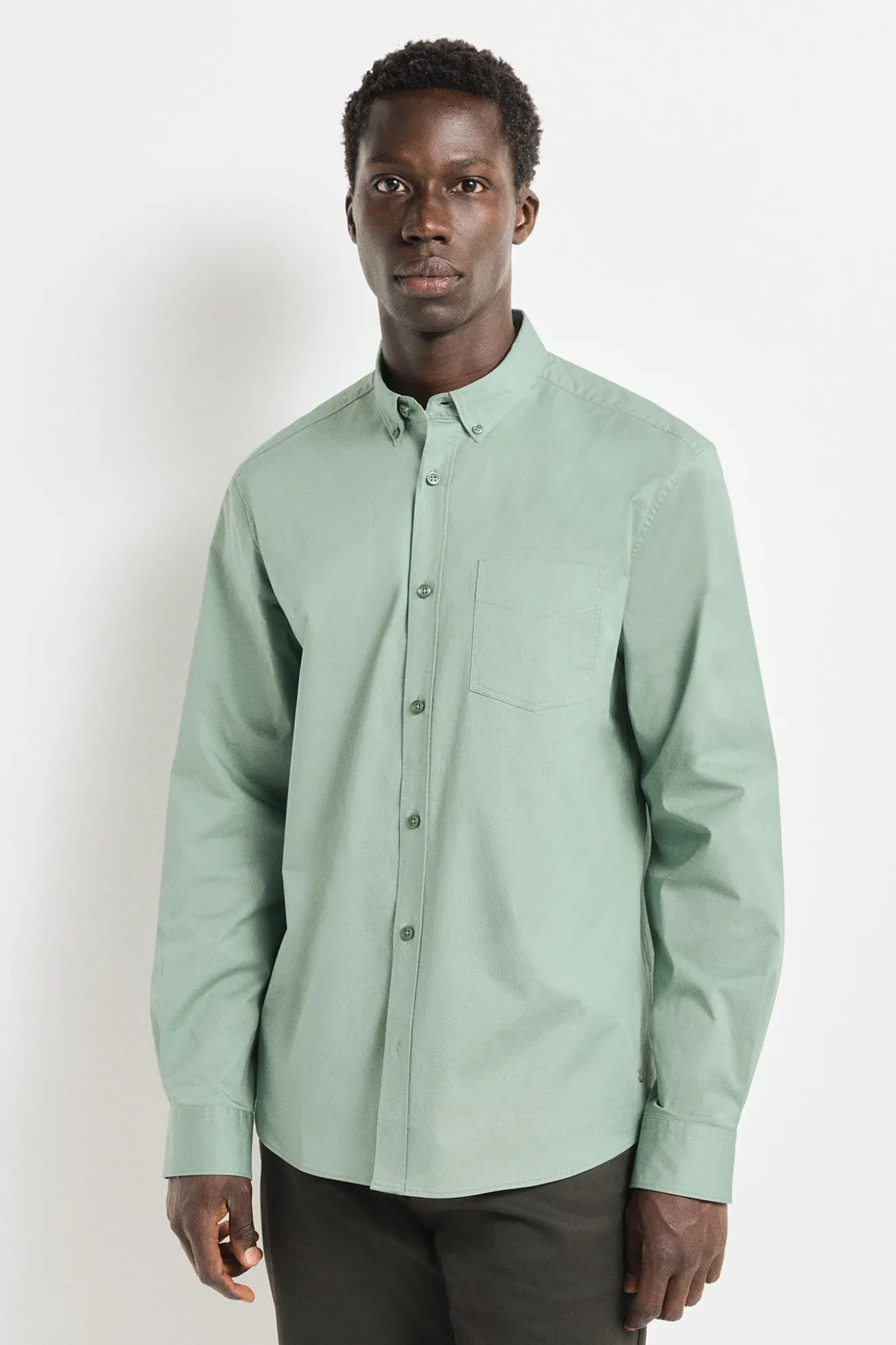 Camisa social de tecido elástico